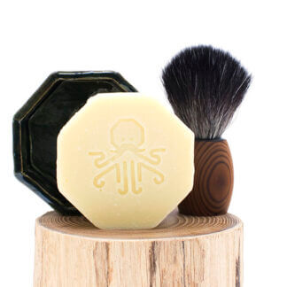 Kit Rasage Homme avec du savon Barbe apapa, d'un blaireau en fibre synthétique et d'un porte savon en céramique