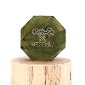 Porte savon vert en céramique, réalisé en association avec Mokmokcéramic